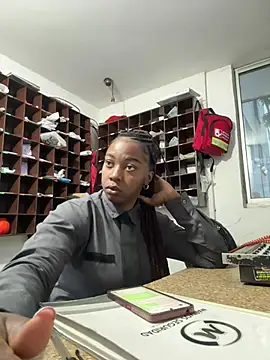 Snapshot of CiaraEbony chatting on 24, 5, 2026 CiaraEbony online show from 24, 5, 2026