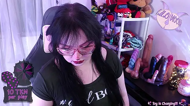 LiloMoon69 online show from 2, 2, 2026