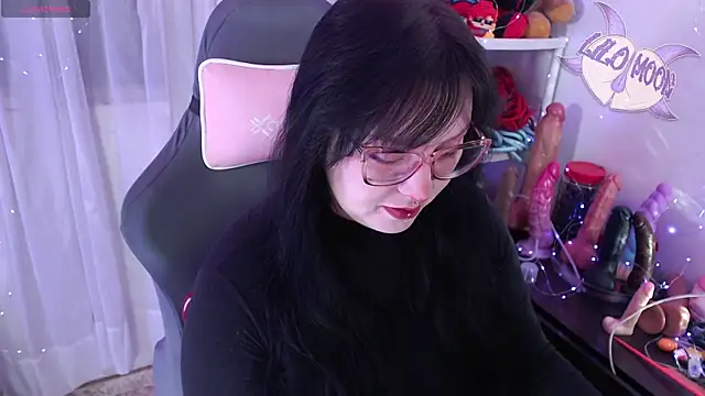 LiloMoon69 online show from 5, 3, 2026