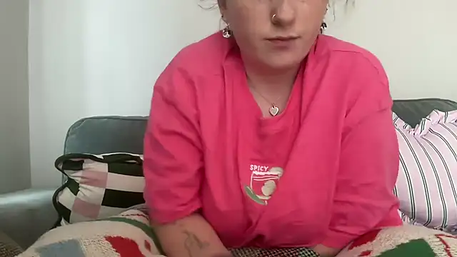 Snapshot of lilsbabyxo chatting on 19, 5, 2026 lilsbabyxo online show from 19, 5, 2026