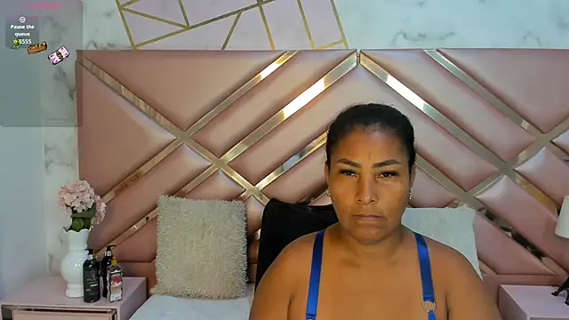 Snapshot of OliviaBurning chatting on 5, 6, 2026 OliviaBurning online show from 5, 6, 2026