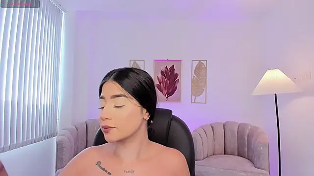 amelie jhons online show from 17, 10, 2025