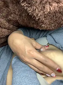 Snapshot of Zeni_fer chatting on 19, 12, 2024 Zeni fer online show from 19, 12, 2024