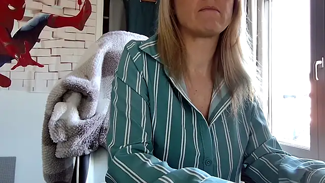 Snapshot of cassiehotsexy chatting on 17, 10, 2025 cassiehotsexy online show from 17, 10, 2025