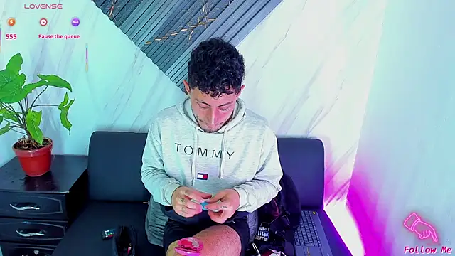 Piggy Eddy online show from 25, 11, 2025