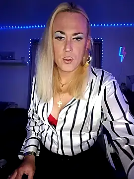 Snapshot of Connie_Pepper chatting on 20, 2, 2025 Connie Pepper online show from 20, 2, 2025