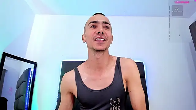 Snapshot of steven_hott8 chatting on 12, 1, 2025 steven hott8 online show from 12, 1, 2025