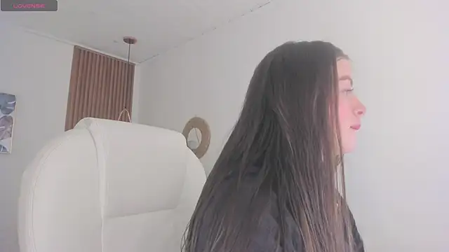 Snapshot of TiffanyWright chatting on 2, 2, 2026 TiffanyWright online show from 2, 2, 2026