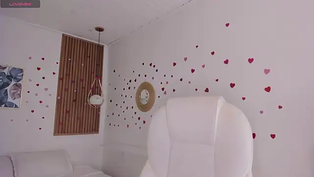 Snapshot of TiffanyWright chatting on 21, 2, 2026 TiffanyWright online show from 21, 2, 2026