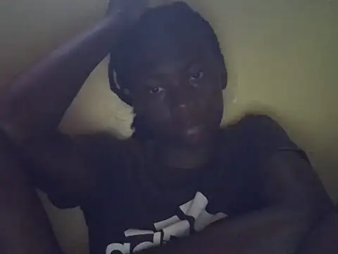 Snapshot of sweety2_ chatting on 4, 3, 2025 sweety2 online show from 4, 3, 2025