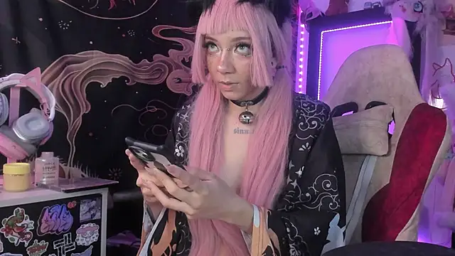 Snapshot of Alicedangerrr chatting on 2, 5, 2026 Alicedangerrr online show from 2, 5, 2026