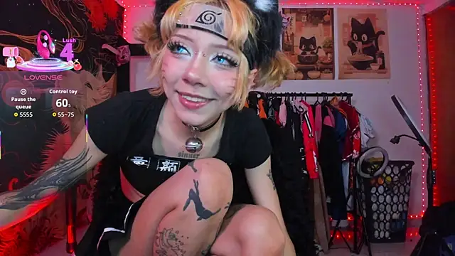 Snapshot of Alicedangerrr chatting on 8, 7, 2026 Alicedangerrr online show from 8, 7, 2026