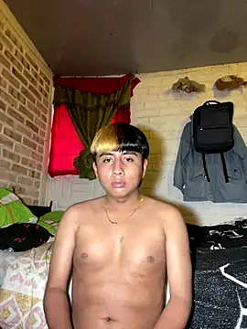 Snapshot of FlpGmz chatting on 1, 10, 2025 FlpGmz online show from 1, 10, 2025