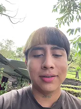 Snapshot of FlpGmz chatting on 15, 10, 2025 FlpGmz online show from 15, 10, 2025