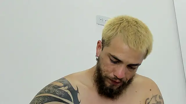 Snapshot of Beard_xox chatting on 11, 6, 2026 Beard xox online show from 11, 6, 2026