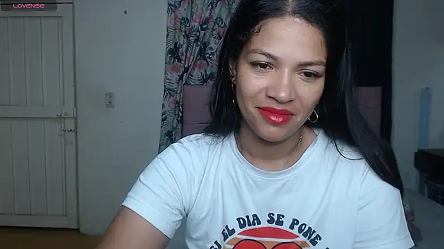 Snapshot of makennaa_ chatting on 5, 7, 2026 makennaa online show from 5, 7, 2026