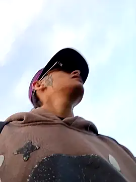 Snapshot of Cuervo_maniaco chatting on 20, 12, 2024 Cuervo maniaco online show from 20, 12, 2024