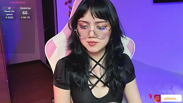 suzumi   online show from 27, 12, 2024