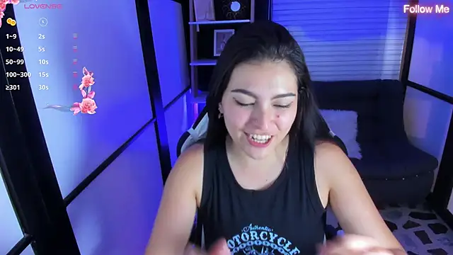 TifanyWhite  online show from 6, 2, 2025