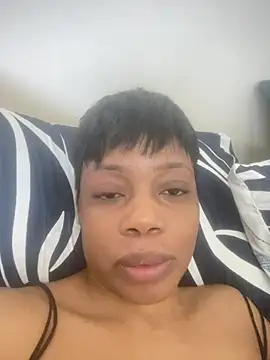 Snapshot of NAUGHTYSHALOTXX chatting on 3, 8, 2026 NAUGHTYSHALOTXX online show from 3, 8, 2026