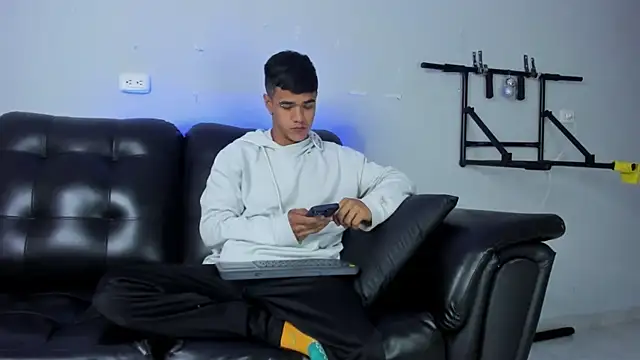 Snapshot of Rob_saenz_ chatting on 14, 1, 2025 Rob saenz online show from 14, 1, 2025