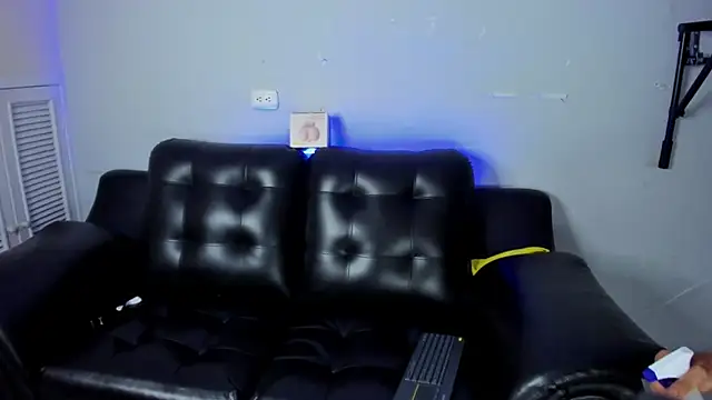 Snapshot of Rob_saenz_ chatting on 17, 1, 2025 Rob saenz online show from 17, 1, 2025