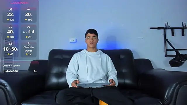 Snapshot of Rob_saenz_ chatting on 4, 2, 2025 Rob saenz online show from 4, 2, 2025