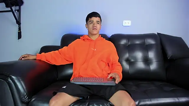 Snapshot of Rob_saenz_ chatting on 13, 3, 2025 Rob saenz online show from 13, 3, 2025