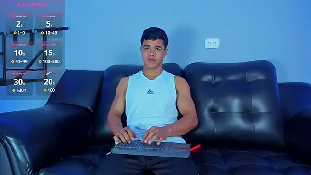 Snapshot of Rob_saenz_ chatting on 19, 3, 2025 Rob saenz online show from 19, 3, 2025