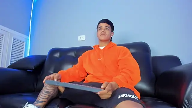 Snapshot of Rob_saenz_ chatting on 22, 3, 2025 Rob saenz online show from 22, 3, 2025