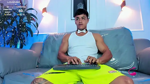 Snapshot of Rob_saenz_ chatting on 28, 11, 2025 Rob saenz online show from 28, 11, 2025