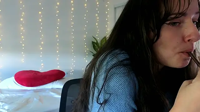 Snapshot of Sapphir3xoxo chatting on 17, 11, 2025 Sapphir3xoxo online show from 17, 11, 2025