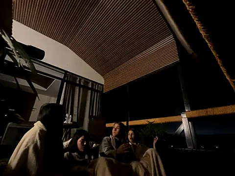 Snapshot of Candy_sexyy chatting on 16, 12, 2025 Candy sexyy online show from 16, 12, 2025