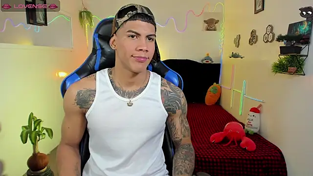 Snapshot of Damian_latinxxx chatting on 14, 2, 2026 Damian latinxxx online show from 14, 2, 2026