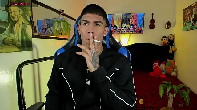 Snapshot of Damian_latinxxx chatting on 3, 5, 2026 Damian latinxxx online show from 3, 5, 2026