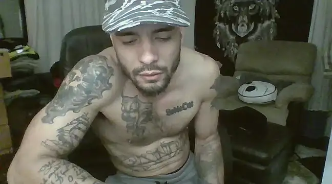 Snapshot of JohnnyDeep187 chatting on 8, 1, 2025 JohnnyDeep187 online show from 8, 1, 2025