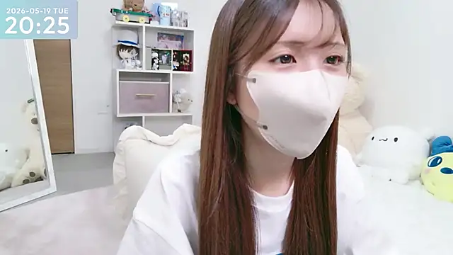 Snapshot of -SHINON- chatting on 19, 5, 2026 -SHINON- online show from 19, 5, 2026