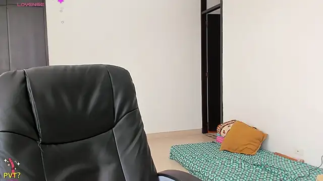 Snapshot of Kamilasalazar chatting on 30, 1, 2025 Kamilasalazar online show from 30, 1, 2025