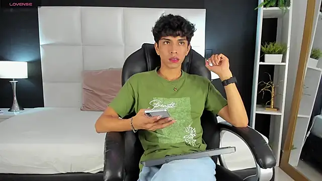 Santy carrington online show from 19, 12, 2024