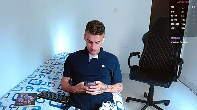 bray hotboy777 online show from 30, 10, 2025