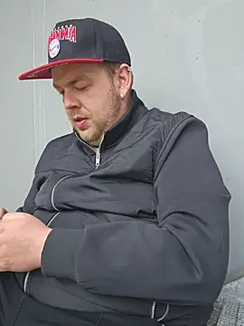 PupW0lfy online show from 13, 10, 2025