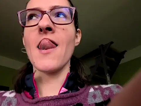 Snapshot of Milky_hairy_mommy chatting on 5, 2, 2026 Milky hairy mommy online show from 5, 2, 2026