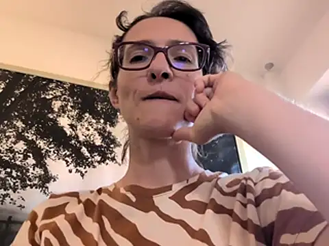 Snapshot of Milky_hairy_mommy chatting on 27, 6, 2026 Milky hairy mommy online show from 27, 6, 2026