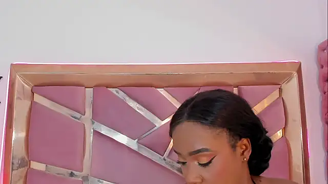 Snapshot of Britanymooree chatting on 14, 5, 2026 Britanymooree online show from 14, 5, 2026