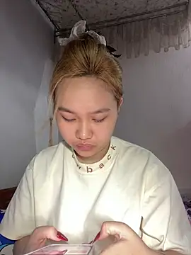Snapshot of Odette68 chatting on 23, 4, 2026 Odette68 online show from 23, 4, 2026