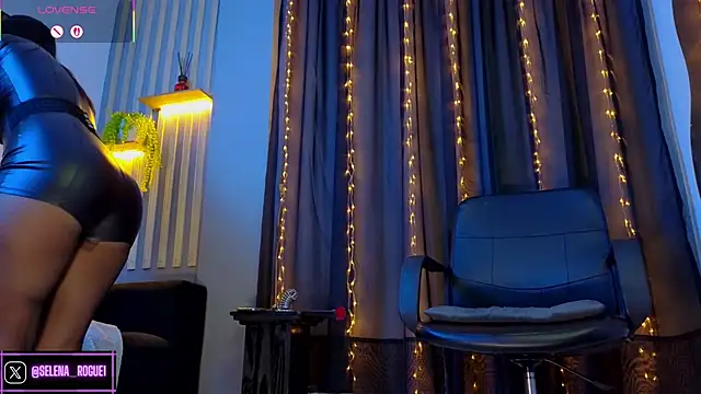 Snapshot of selena_rogue chatting on 2, 2, 2026 selena rogue online show from 2, 2, 2026