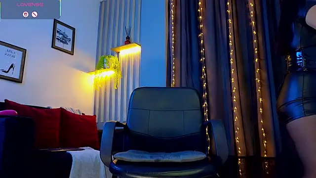 Snapshot of selena_rogue chatting on 18, 2, 2026 selena rogue online show from 18, 2, 2026