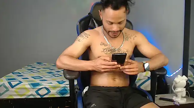Snapshot of Sebastian_lugo chatting on 8, 3, 2025 Sebastian lugo online show from 8, 3, 2025