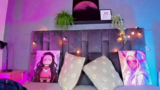 AmbarHills 1 online show from 15, 4, 2026