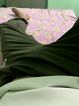 Snapshot of charming_dick15 chatting on 3, 10, 2025 charming dick15 online show from 3, 10, 2025